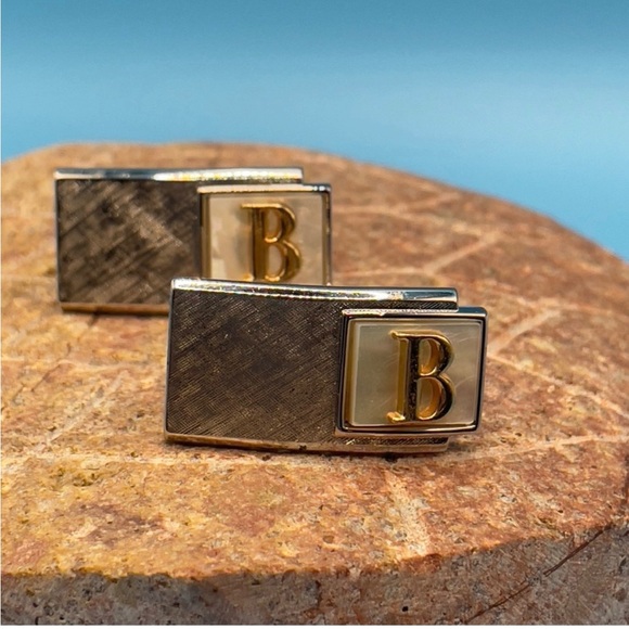 Welcome to Timeless Treasures – my Vintage & Modern Jewelry Collection for all - Picture 3 of 16